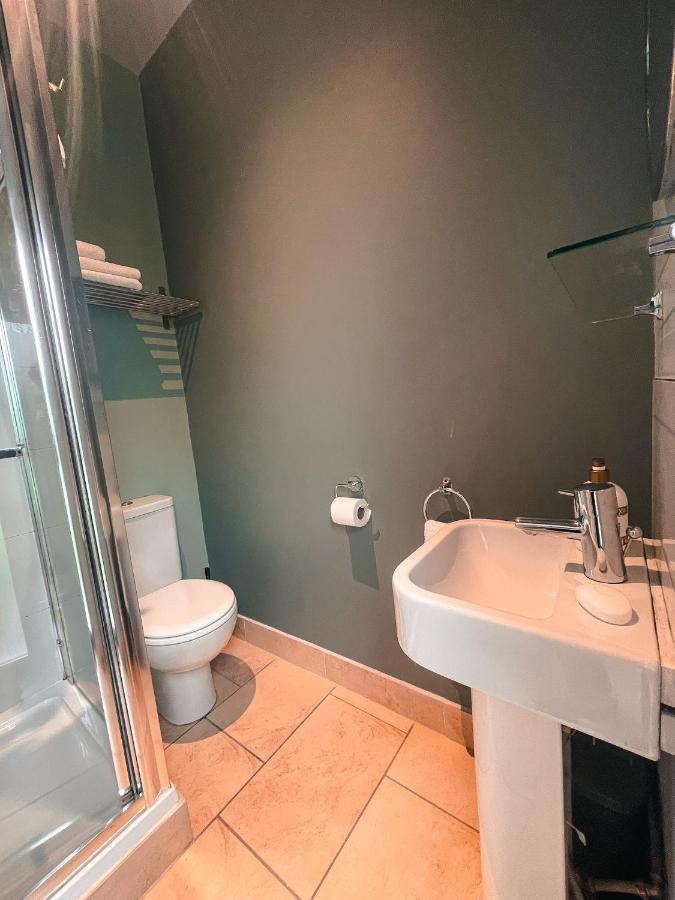 The Blue Door Apartment 凯尔西温 外观 照片