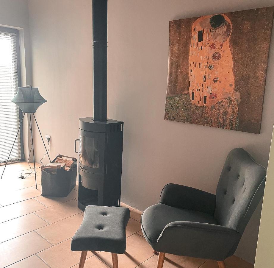 The Blue Door Apartment 凯尔西温 外观 照片