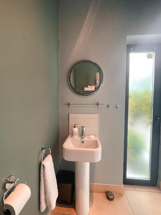 The Blue Door Apartment 凯尔西温 外观 照片