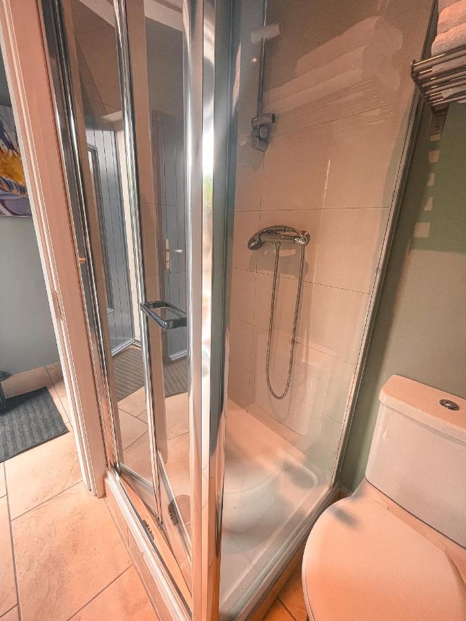 The Blue Door Apartment 凯尔西温 外观 照片